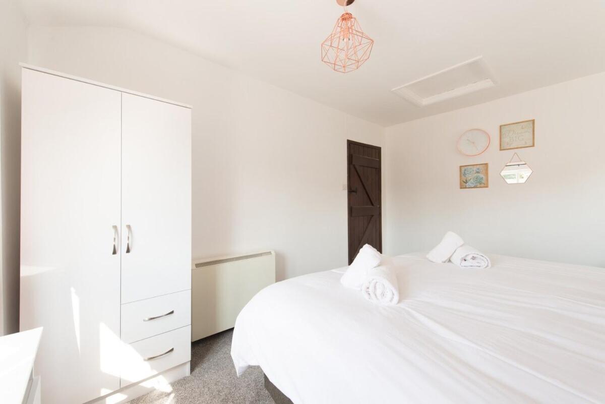 Mill View Villa Northleach Phòng bức ảnh