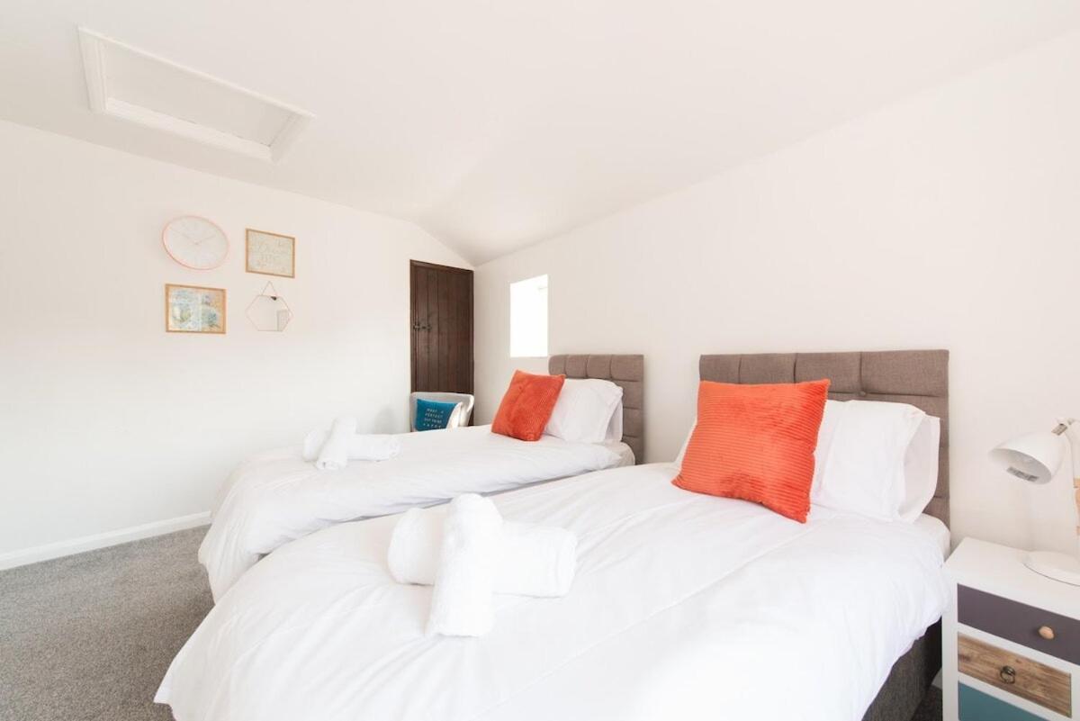 Mill View Villa Northleach Phòng bức ảnh
